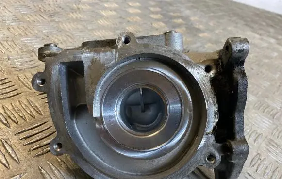 Mercedes-Benz C W205 Water pump A6542002300