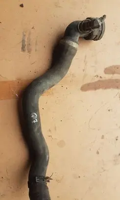 Audi Q7 4L Engine coolant pipe/hose 7L6122291M