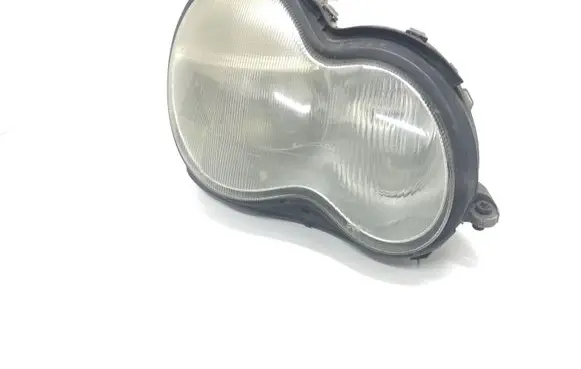 Mercedes-Benz C W203 Headlight/headlamp 0301166202
