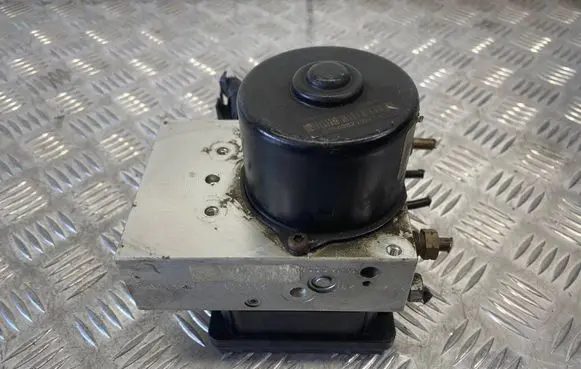 Volvo V70 ABS Pump P30714952 30714956 329553
