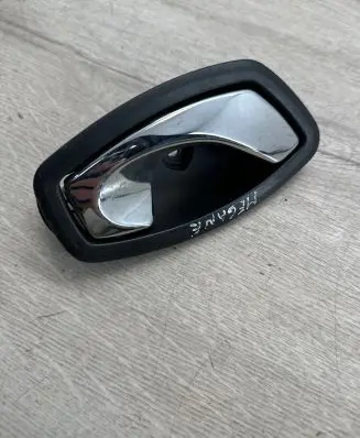 Renault Megane III Front door interior handle 826720001R