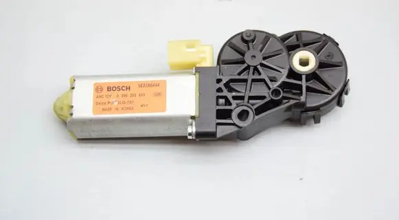 Mazda CX-5 Seat adjustment motor 0390203833