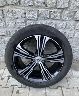 Volvo XC40 R19 alloy rim 31471556