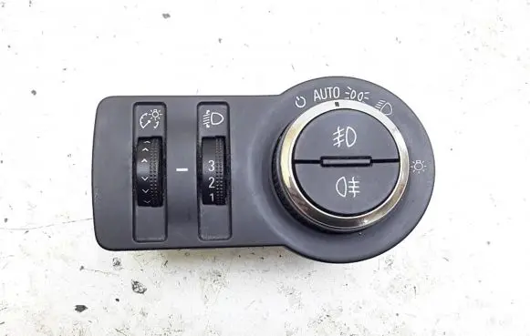 Chevrolet Orlando Light switch 13301764