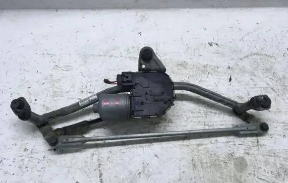 Volkswagen PASSAT B8 Front wiper linkage and motor 3G1955119A