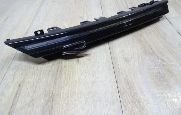 Volkswagen Golf VIII Front grill 5H0941654F
