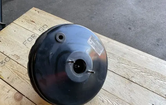 Chrysler Voyager Brake booster 04683845AC E0204022770 01BP1503A7254