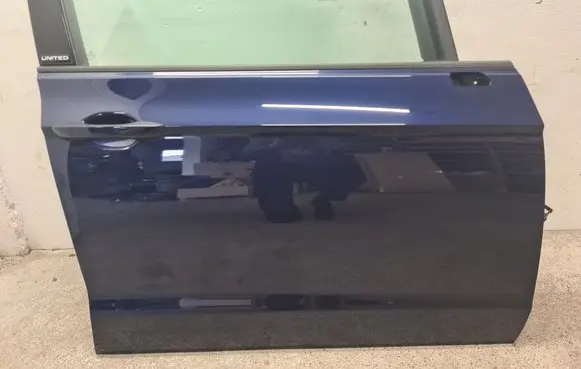 Volkswagen Golf Sportsvan Front door