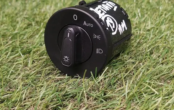 Volkswagen Jetta USA Light switch 5G1941431E