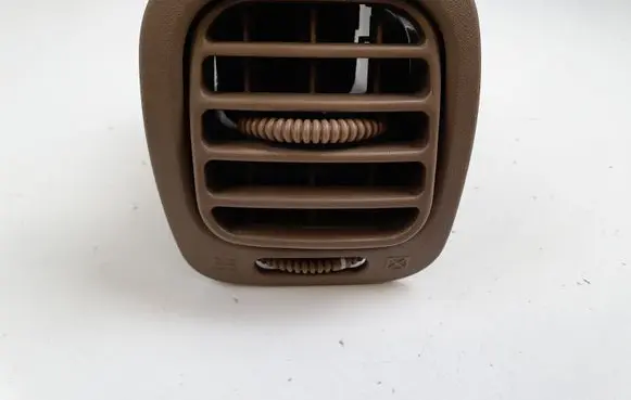 Chevrolet Blazer S10 Dashboard side air vent grill/cover trim 15735895