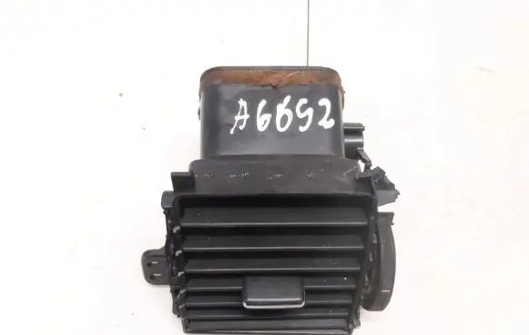 Toyota Auris 150 Dash center air vent grill 9474
