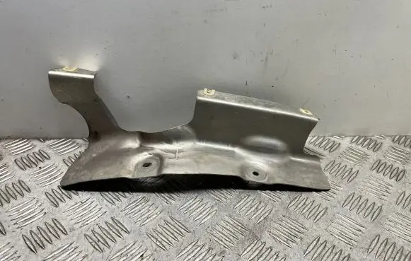 BMW 7 F01 F02 F03 F04 Heat shield in engine bay 7185204