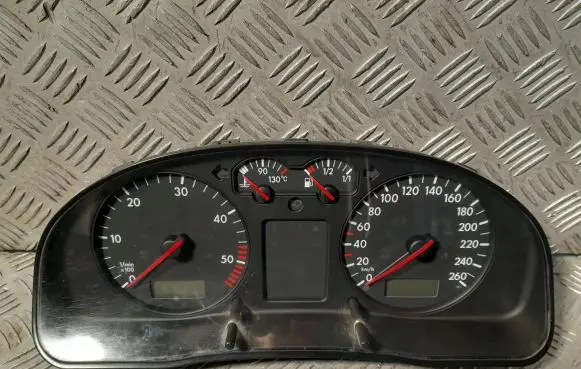 Volkswagen PASSAT B5 Speedometer (instrument cluster) 3B0920802AX