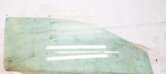Honda HR-V Front door window glass four-door