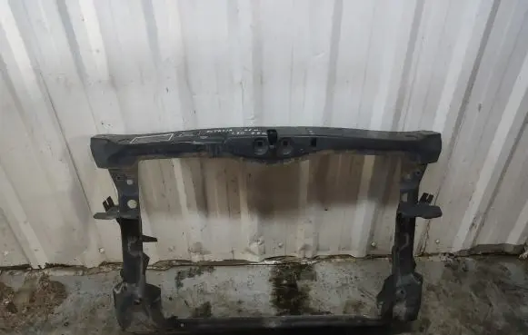 Skoda Octavia Mk2 (1Z) Radiator support slam panel bracket 
