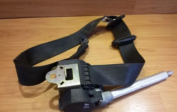 Audi A6 S6 C5 4B Front seatbelt 0566040300