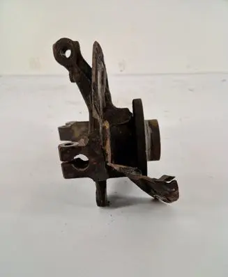 Dacia Logan I Front wheel hub 