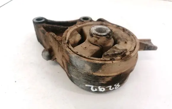 Engine mount bracket