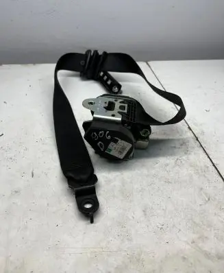 Mercedes-Benz Sprinter W906 Front seatbelt A9068600485 040476