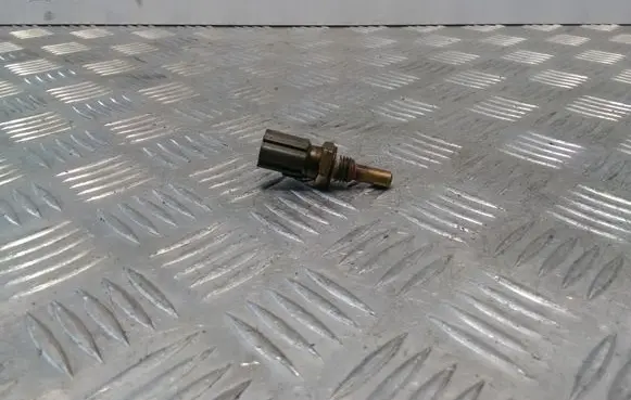 Volvo V70 Coolant temperature sensor 8653103