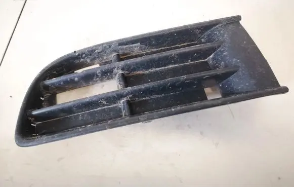 Volkswagen Polo Front bumper lower grill 6q0853665