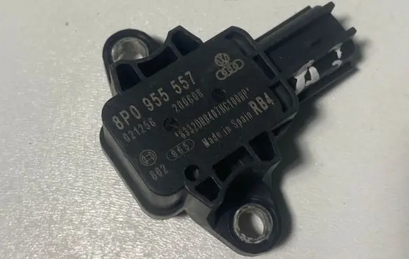 Audi A3 S3 A3 Sportback 8P Airbag deployment crash/impact sensor 8P0955557