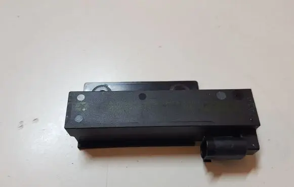 Dodge Durango Aerial antenna amplifier 68068148AA