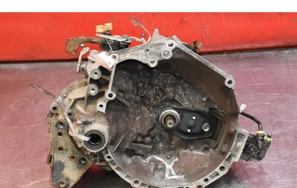 Peugeot 207 CC Manual 6 speed gearbox 20CQ25