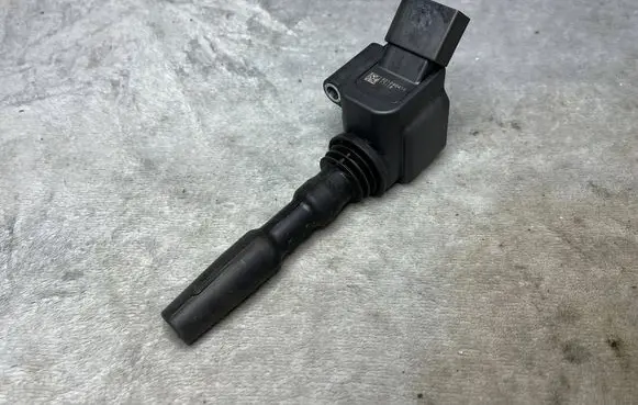 Audi A3 S3 8L Radio/GPS head unit trim T1970 04E905110M