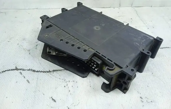 Volkswagen PASSAT B5 ABS control unit/module 1H0907379E 1H1907367C 10094103524