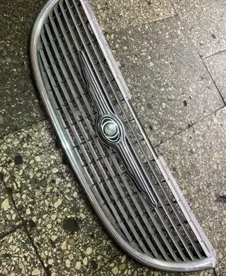 Chrysler Voyager Front grill 4857522AA