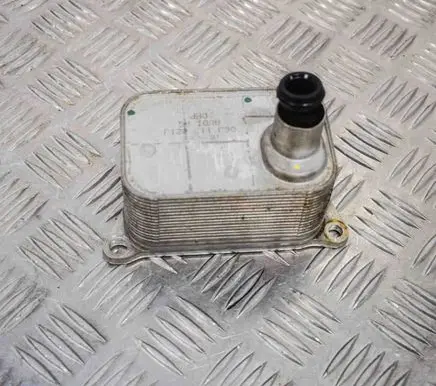 Engine oil radiator