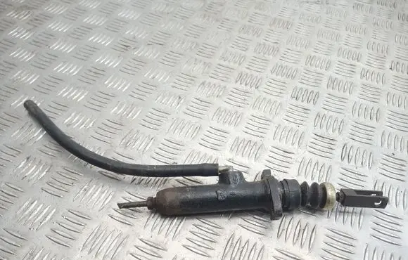 Audi 80 90 S2 B4 Clutch master cylinder