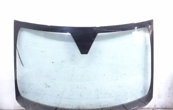 Volvo V50 Front windscreen/windshield window AS1