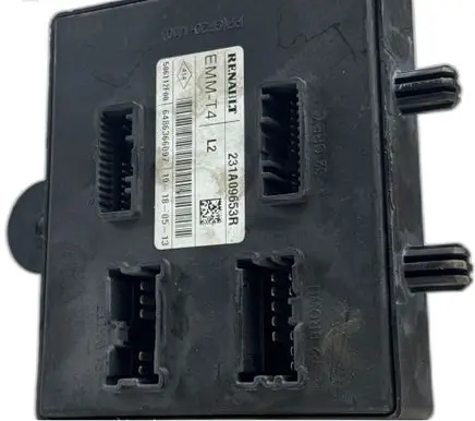 Renault Clio IV Fuse box set 231A08052REMMT4 231A09653EMMT4