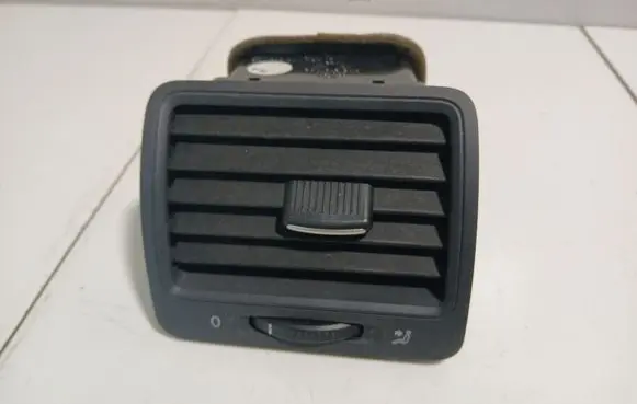Volkswagen Golf V Dashboard side air vent grill/cover trim 1K0819709