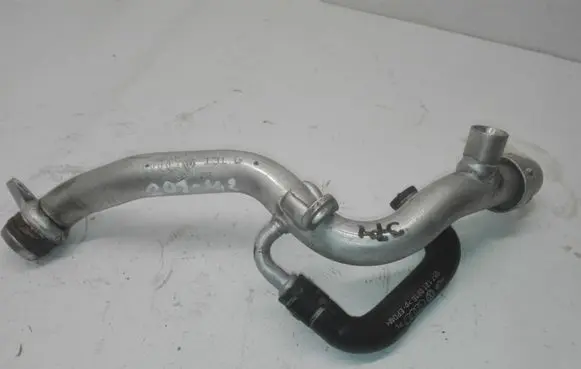 Audi A8 S8 D4 4H Engine coolant pipe/hose 131G 057121061E