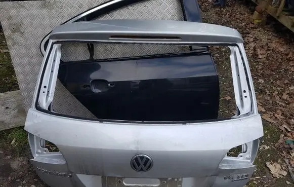 Volkswagen Touareg II Tailgate/trunk/boot lid 7P6827159