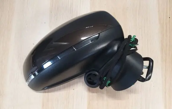 Audi A1 Front door electric wing mirror 