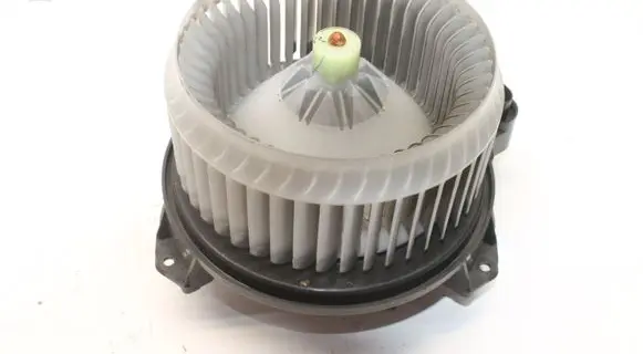 Toyota Verso-S Heater fan/blower AV2727008095