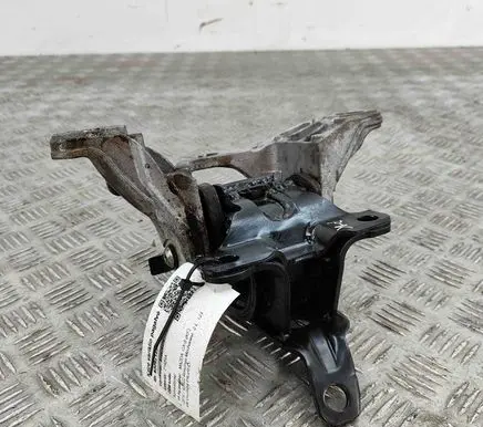 Mazda CX-5 II Engine mount bracket KDRA39070 KB7W3908YB