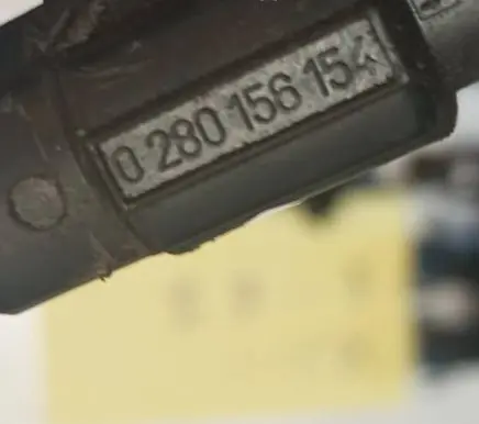 Volvo V50 Fuel injector 0280156154