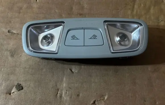 Audi Q3 F3 Headlining lighting console trim 8V0947111B