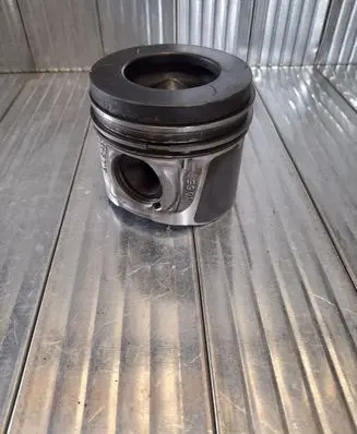 Nissan X-Trail T31 Piston 