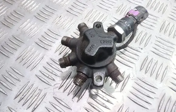 Ford Focus Fuel main line pipe R9144Z020B 1S4Q9D280AB