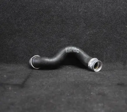Mercedes-Benz C W204 Engine coolant pipe/hose A2045011682