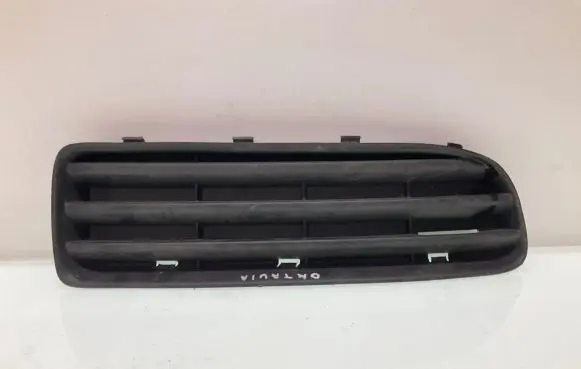Skoda Octavia Mk1 (1U) Front bumper lower grill 1U0807368B 0310111313320
