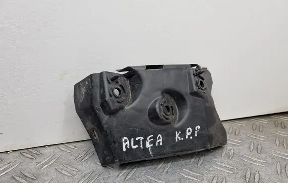 Seat Altea XL Front bumper mounting bracket 5P0807183A