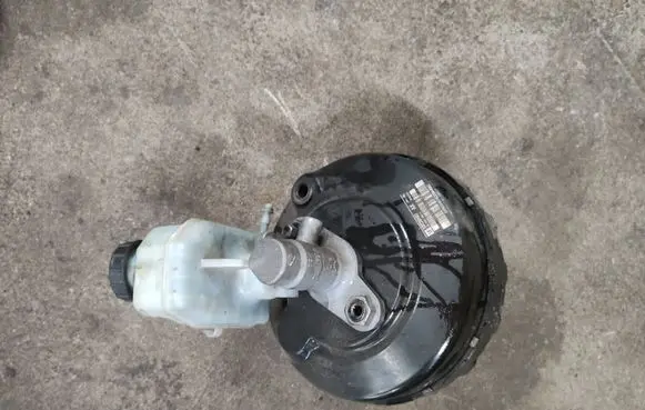 Opel Insignia A Brake booster 13228187