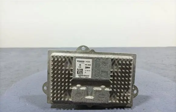Volvo XC90 Voltage converter/converter module 31420089